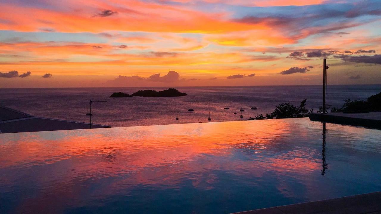 Sunset Palm - Villa Creole Avec Piscine Face Au Coucher De Soleil Et A La Reserve Cousteau Bouillante Exterior foto